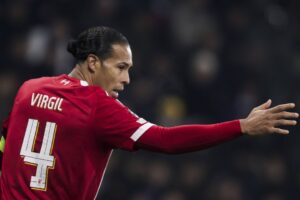 Virgil van Dijk tranșează scandalul Salah – Slot: „Trebuie să își ceară iertare?” Răspunsul imediat al căpitanului.