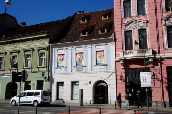 Casa Mureșenilor cu familia: tur scurt, povești și activități culturale Casa Mureșenilor din Brașov, muzeu dedicat familiei Mureșianu și Imnului Național.